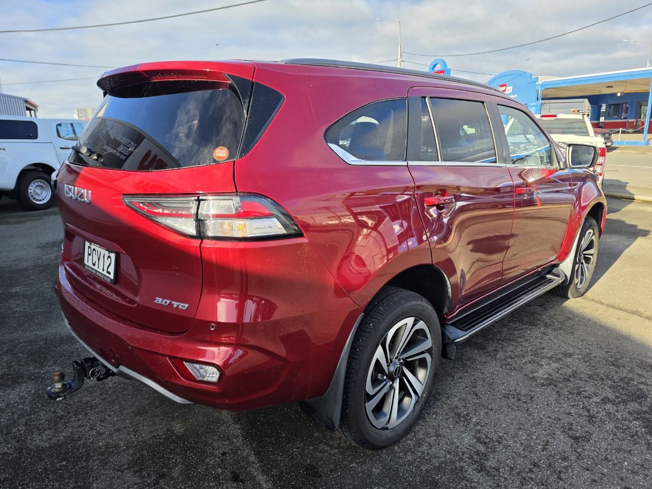 Vehicle image 4