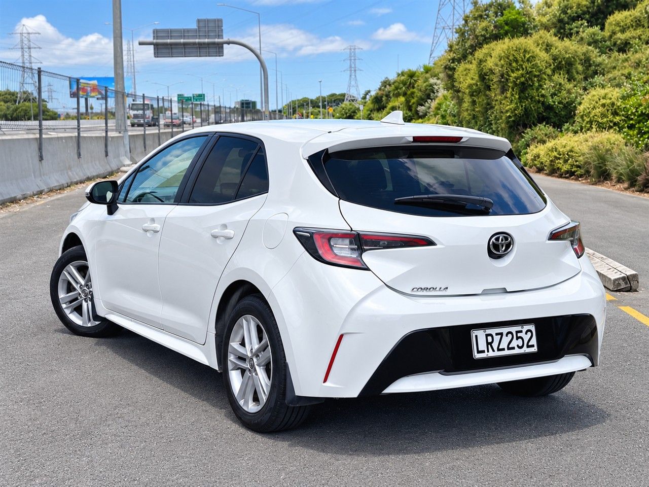 Vehicle image 3