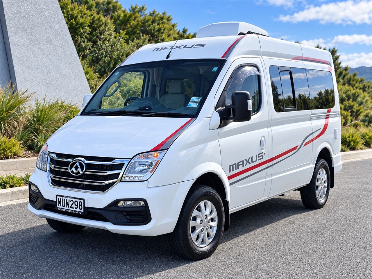 Vehicle image 5