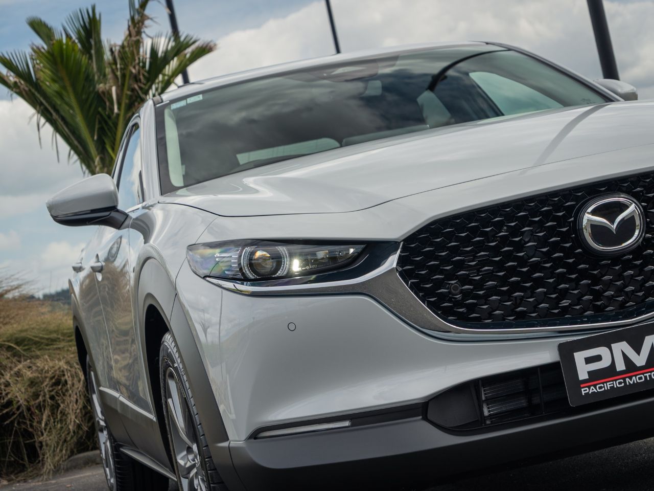 Vehicle image 3