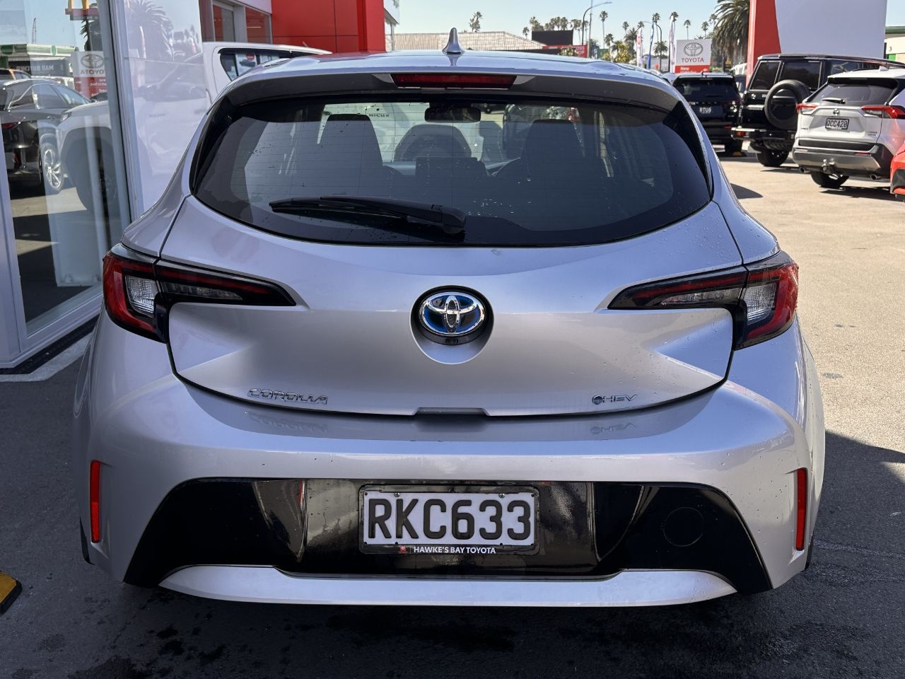 Vehicle image 4