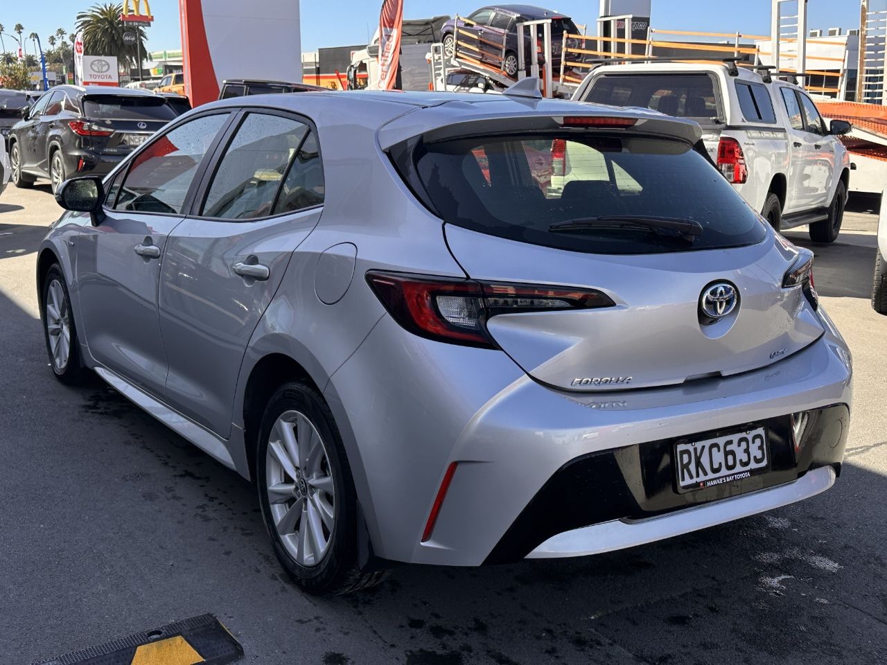 Vehicle image 5