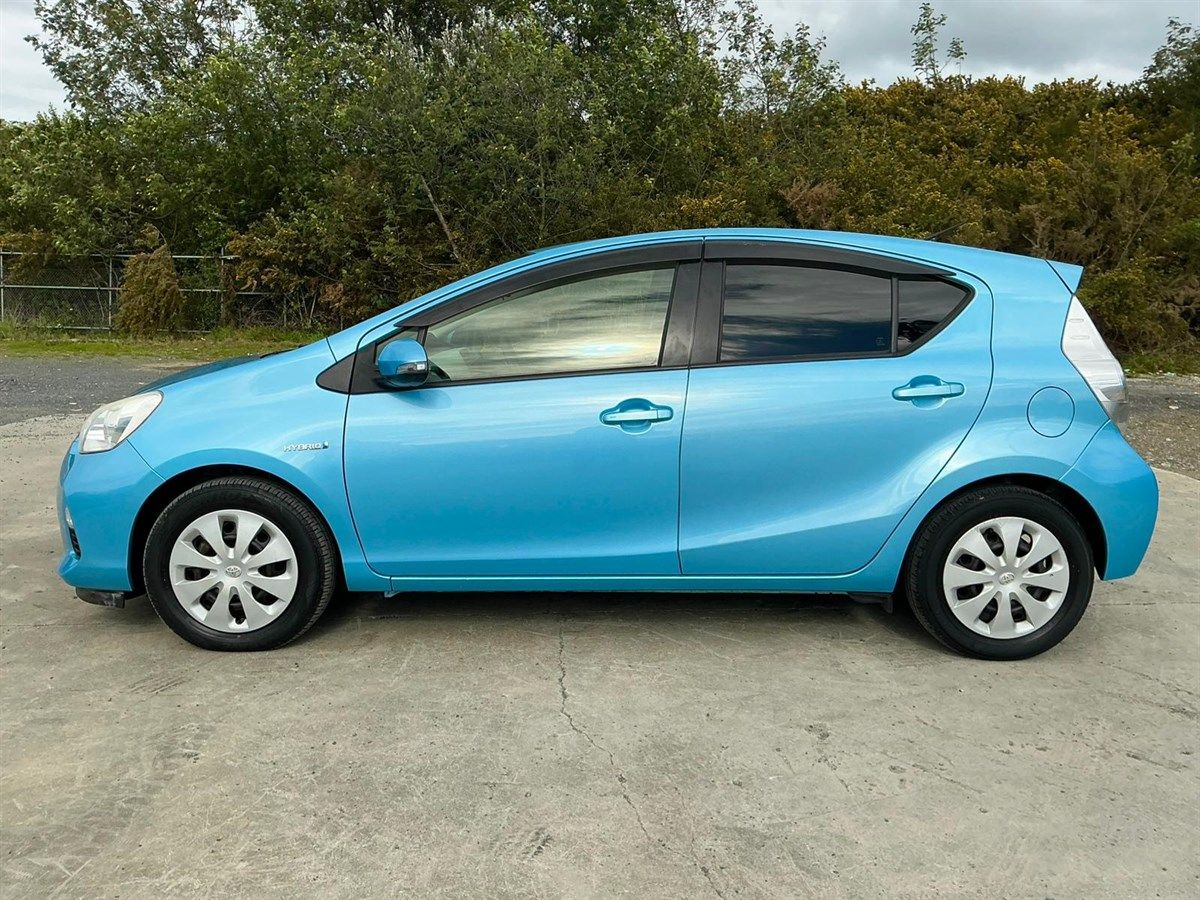 Vehicle image 2