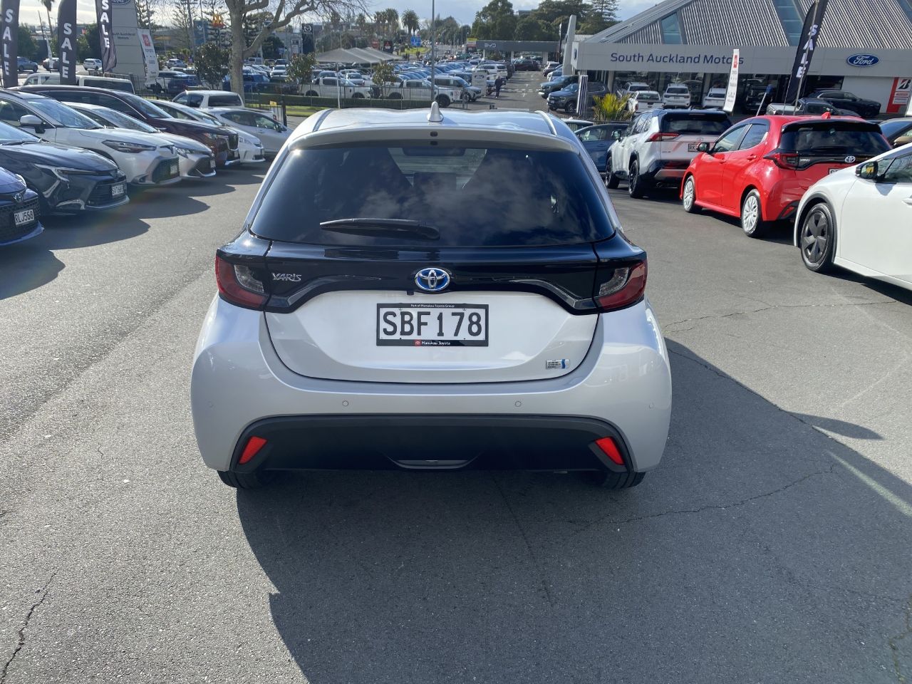 Vehicle image 3