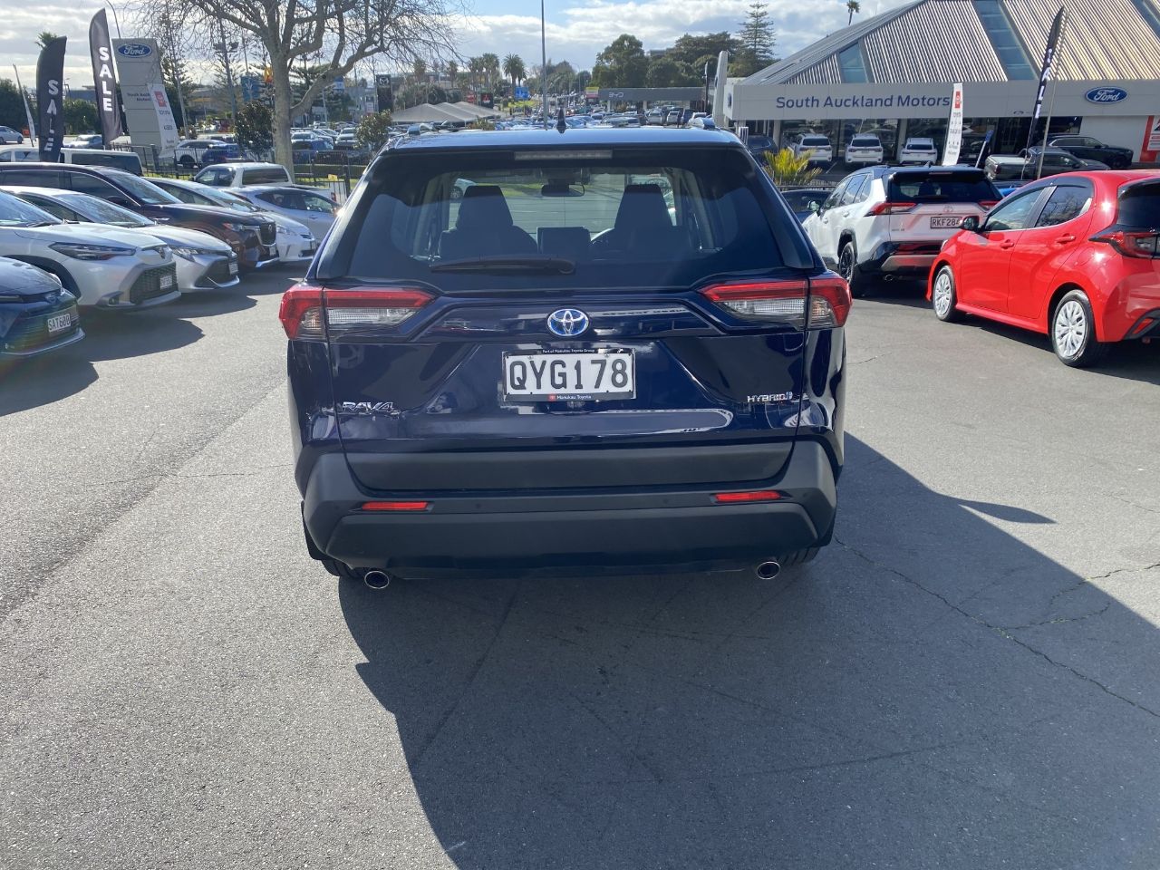 Vehicle image 3