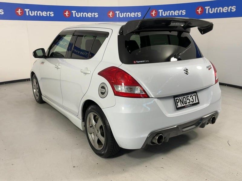 Vehicle image 5