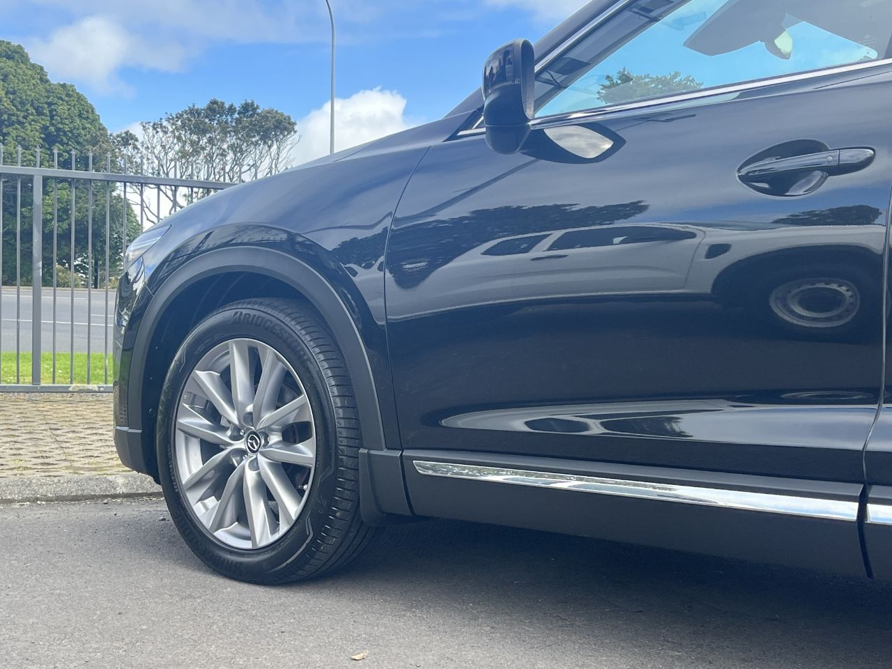 Vehicle image 5