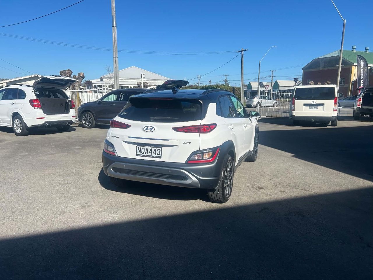 Vehicle image 3