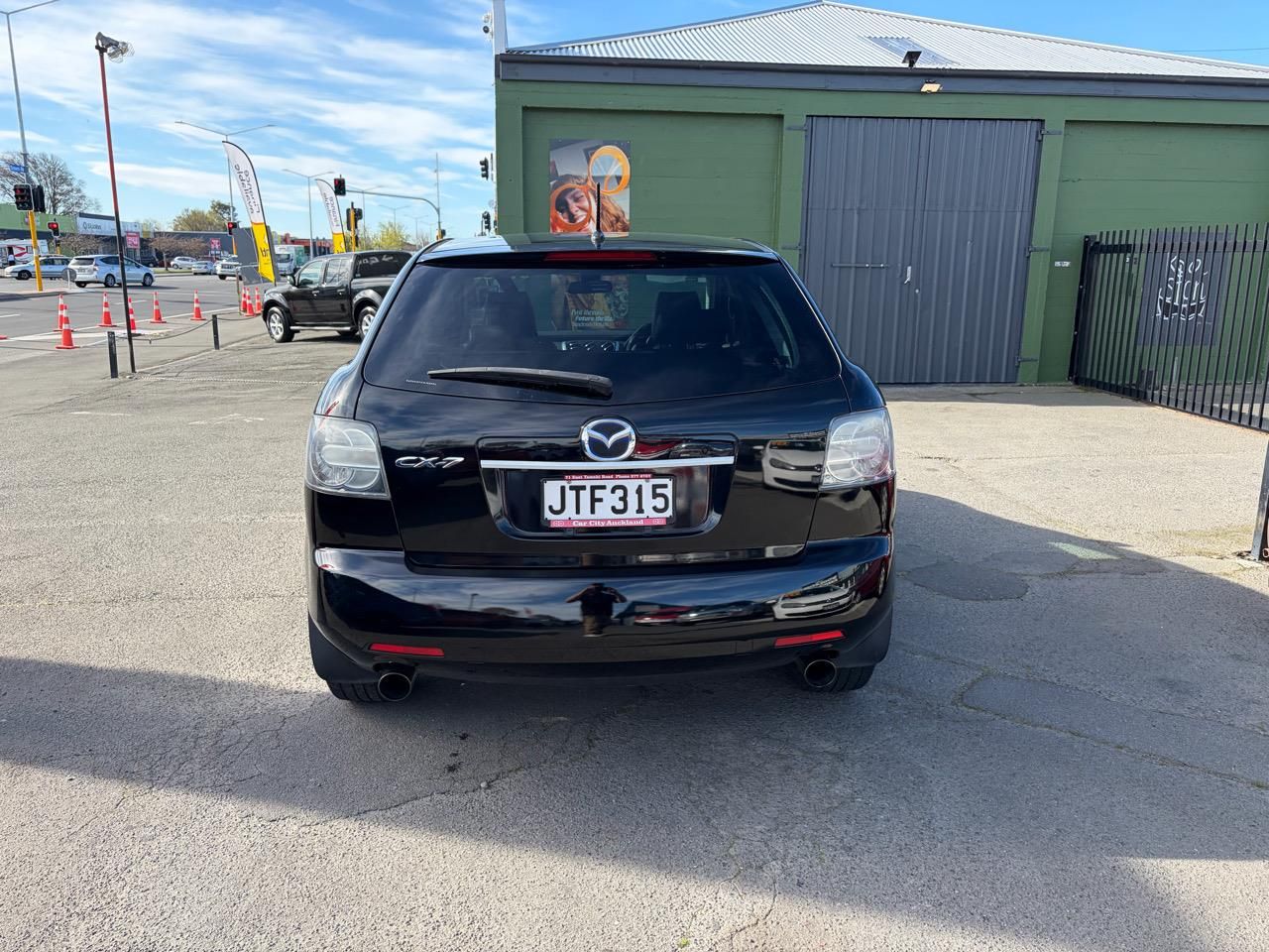 Vehicle image 5