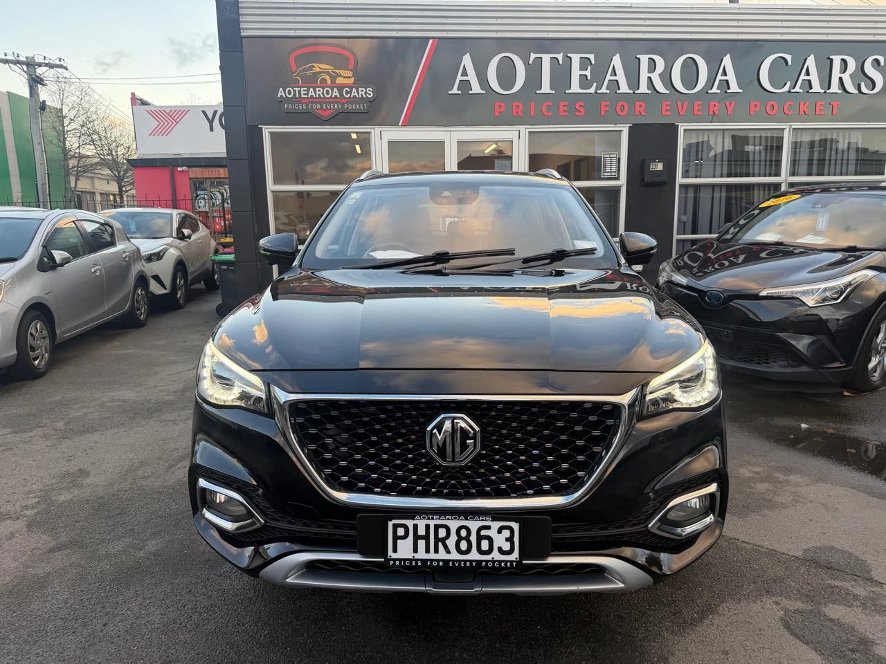 Vehicle image 3