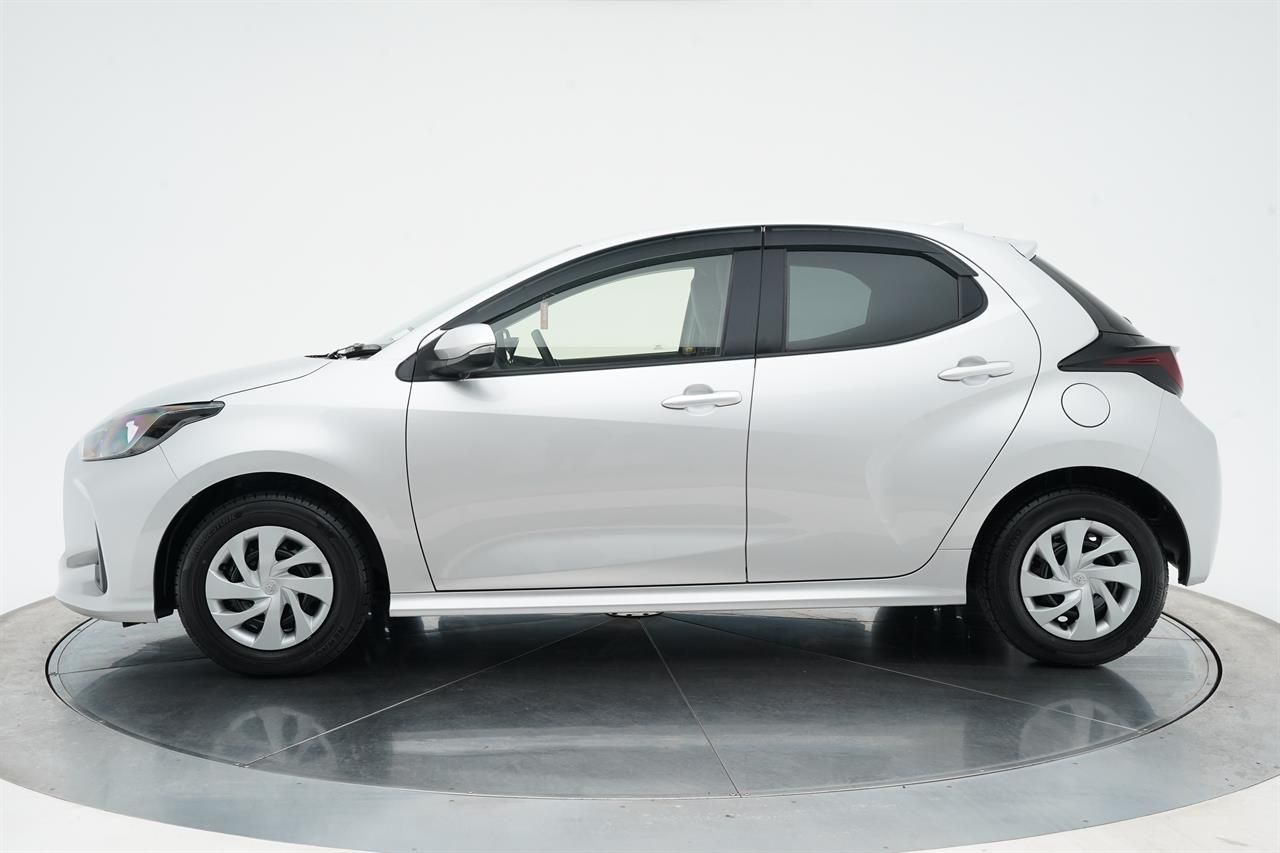 Vehicle image 4
