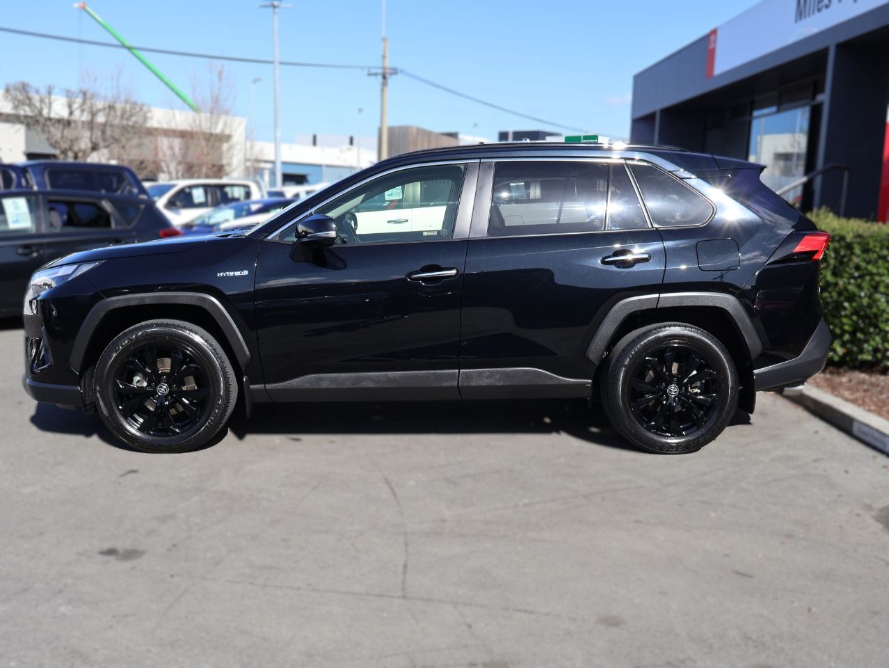 Vehicle image 4