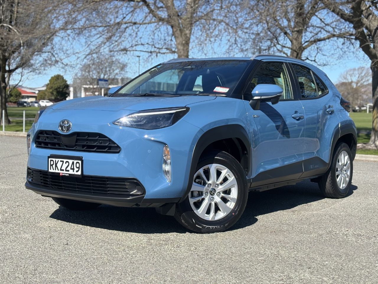 Vehicle image 3