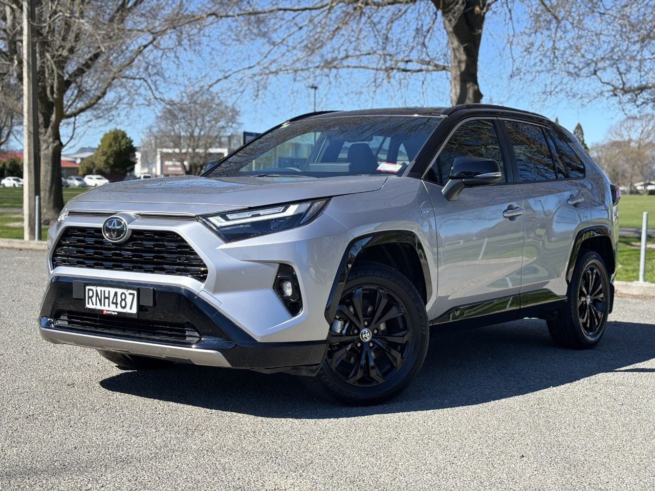 Vehicle image 3