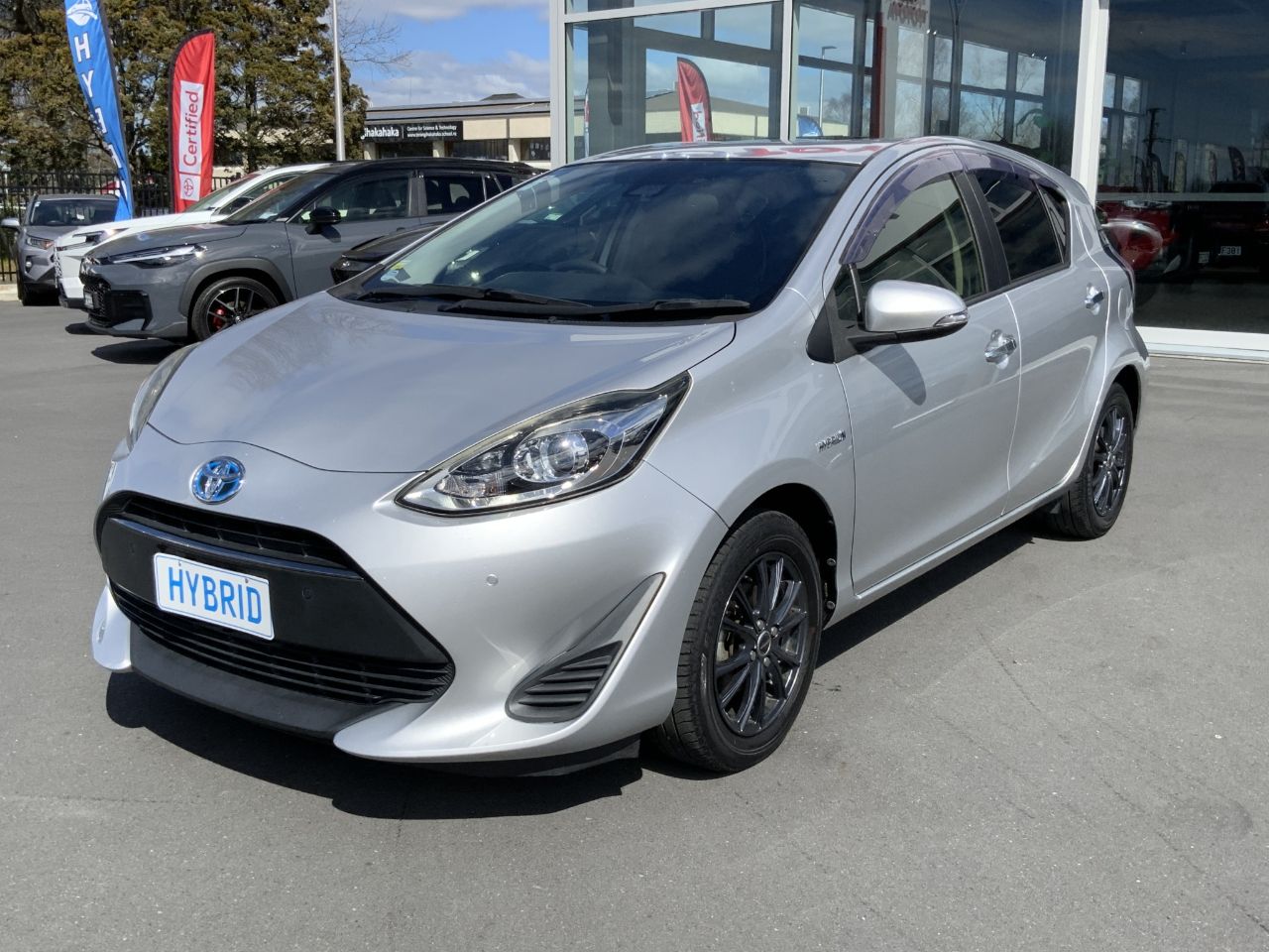 Vehicle image 4