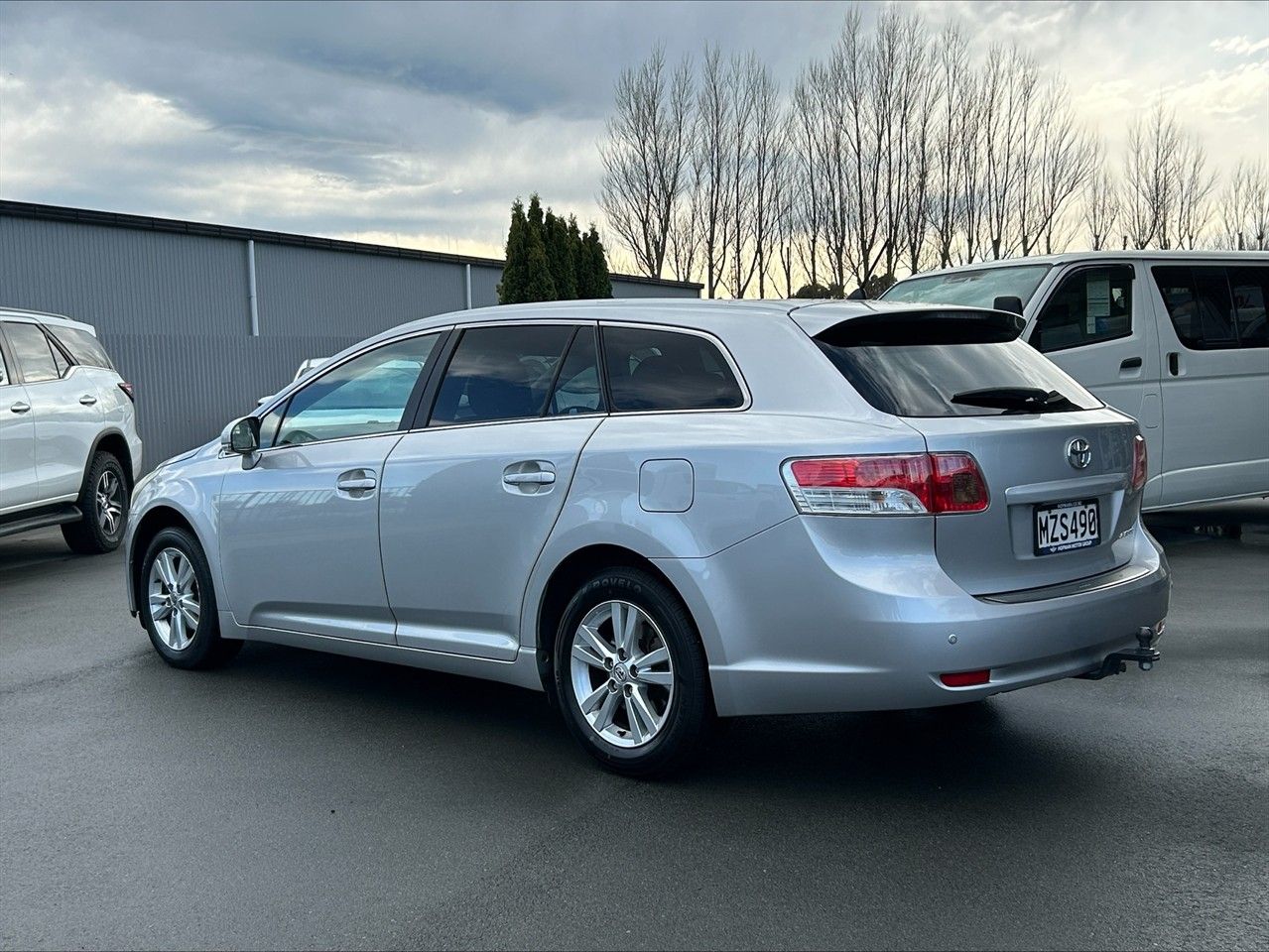 Vehicle image 4