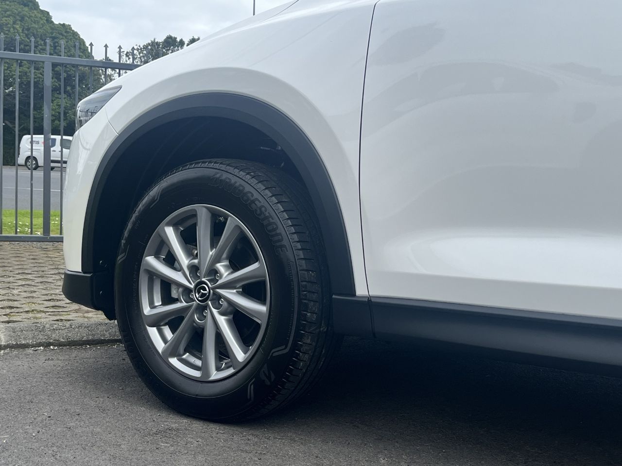 Vehicle image 5