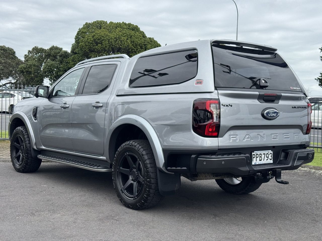 Vehicle image 3