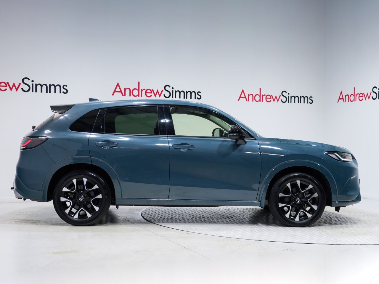 Vehicle image 4