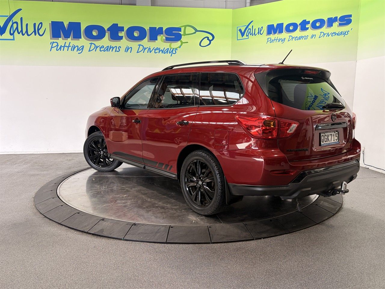 Vehicle image 5