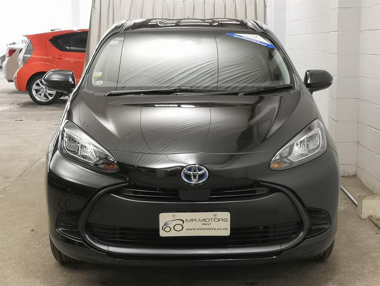 Vehicle image 4