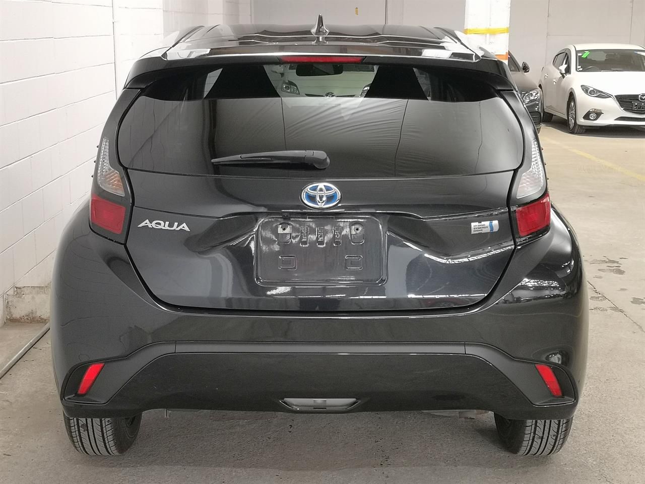 Vehicle image 5
