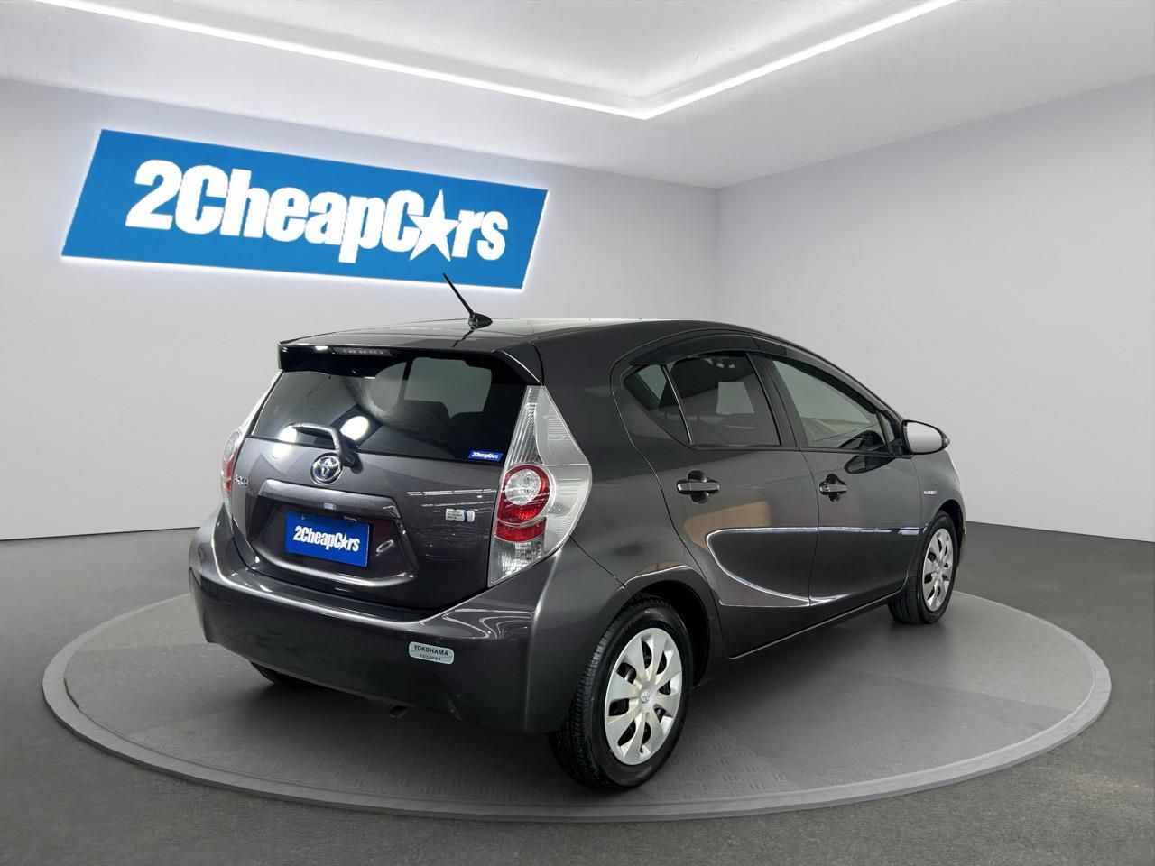 Vehicle image 5