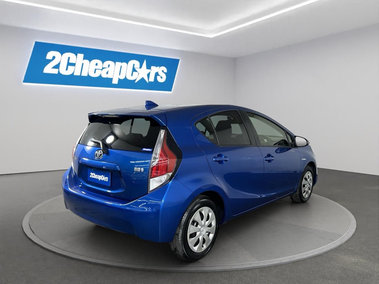 Vehicle image 5