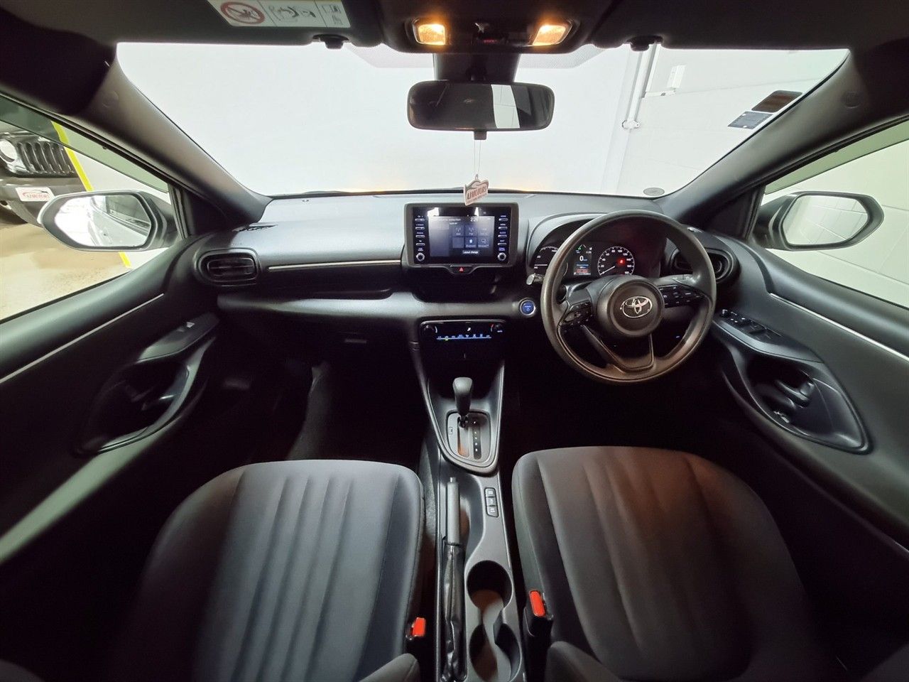 Vehicle image 3