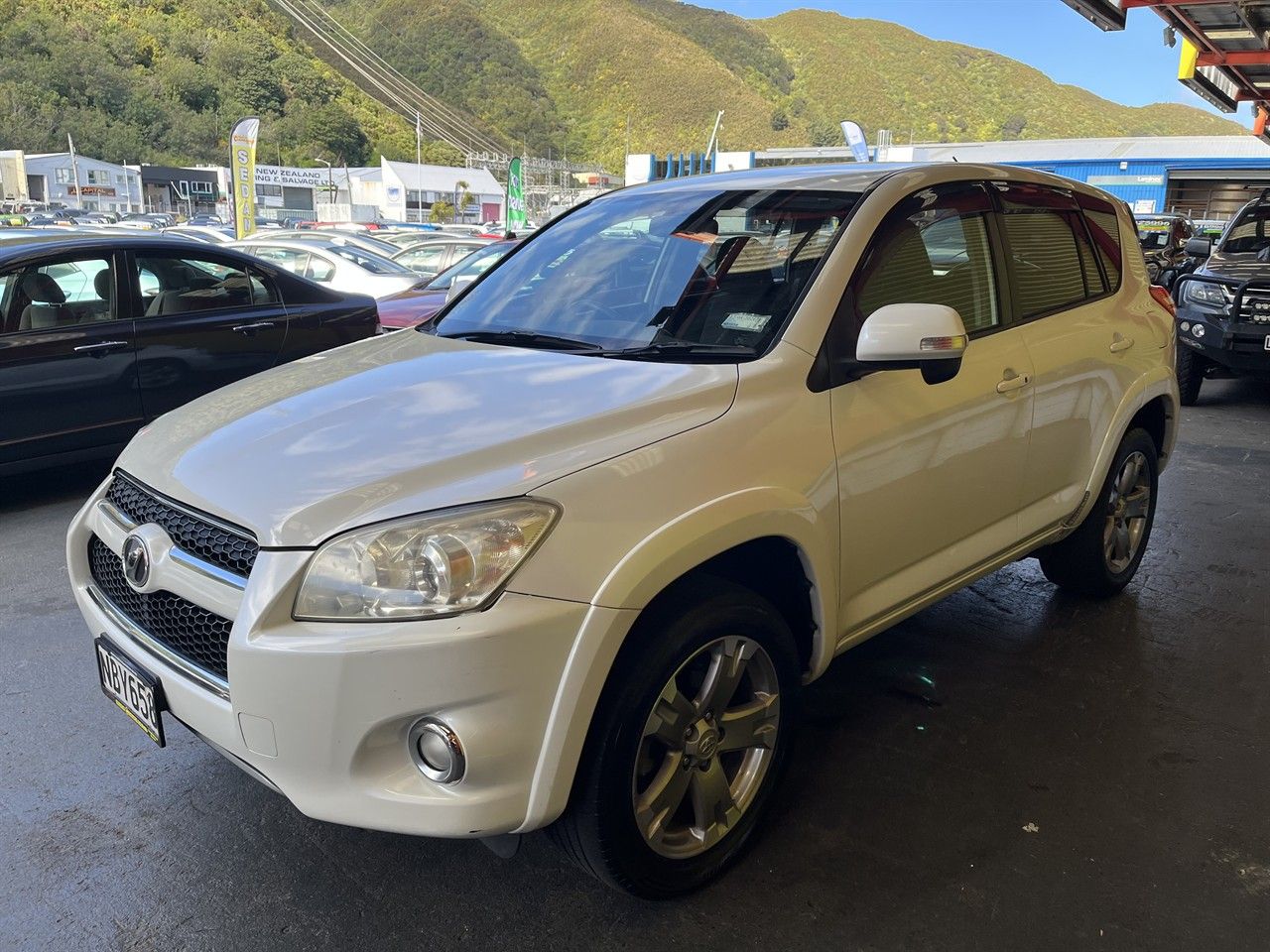 Vehicle image 3