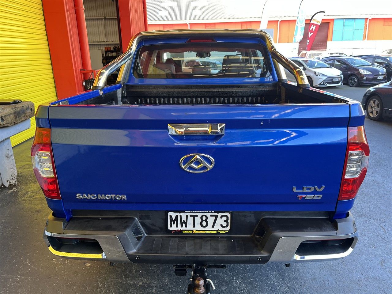 Vehicle image 5
