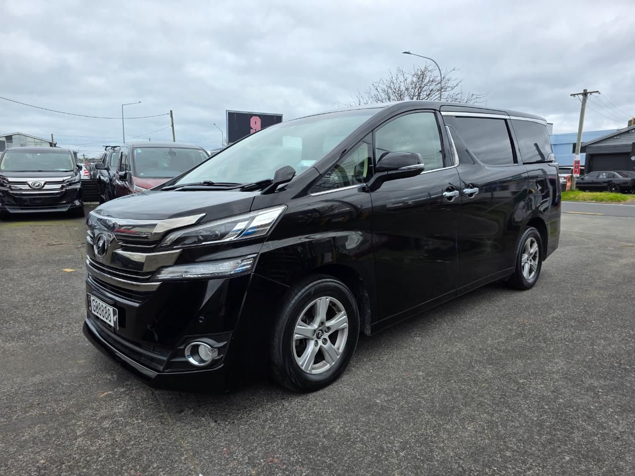 Vehicle image 4
