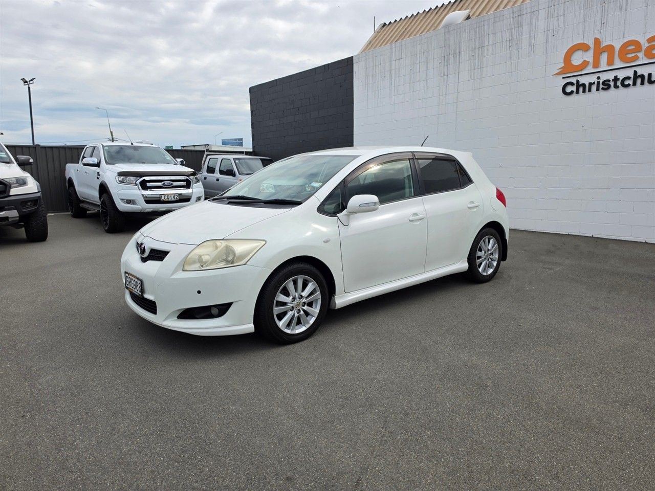 Vehicle image 5
