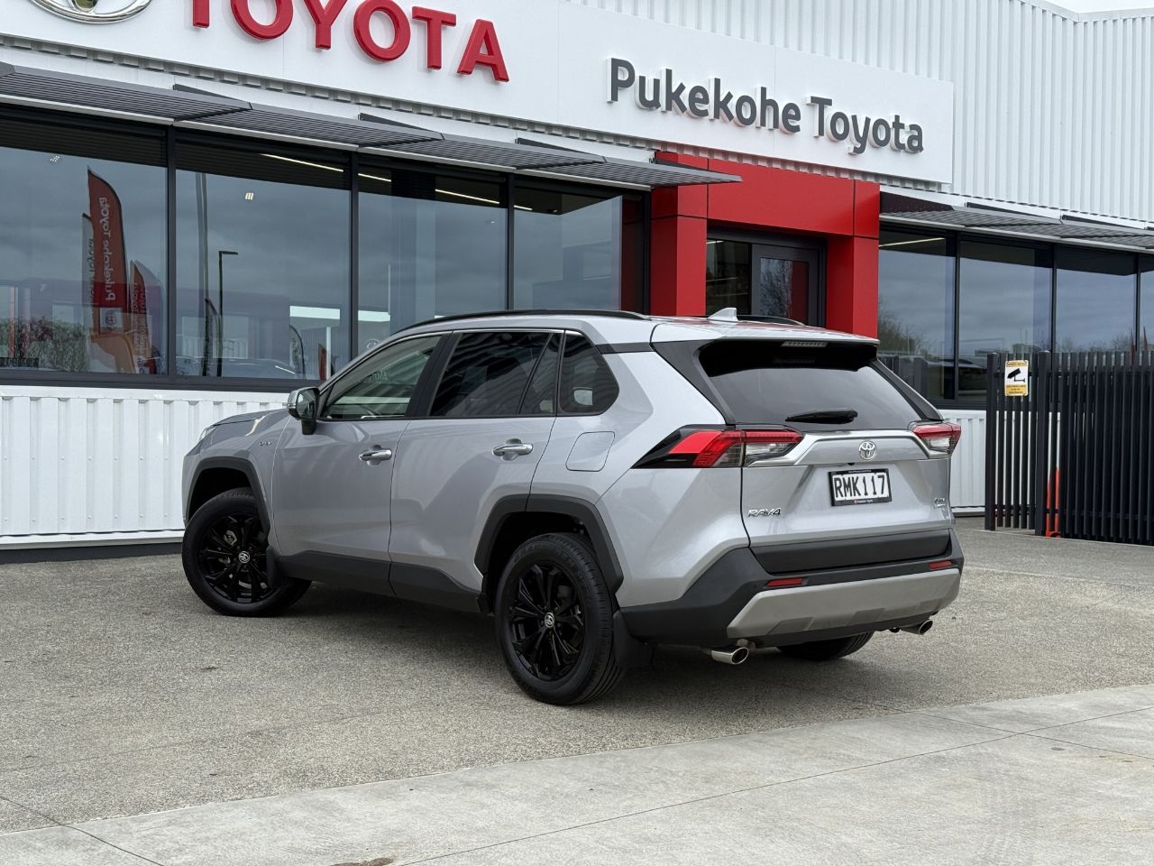 Vehicle image 5