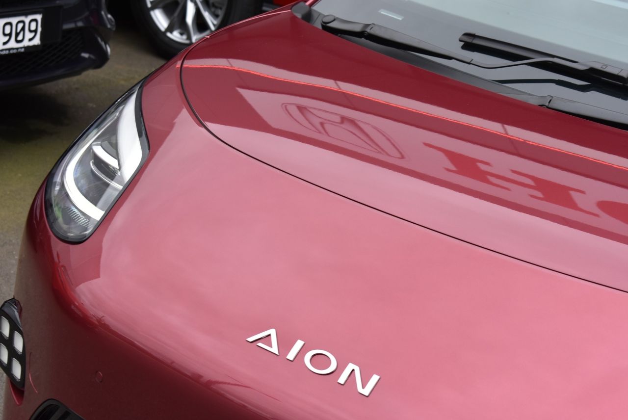 Vehicle image 3