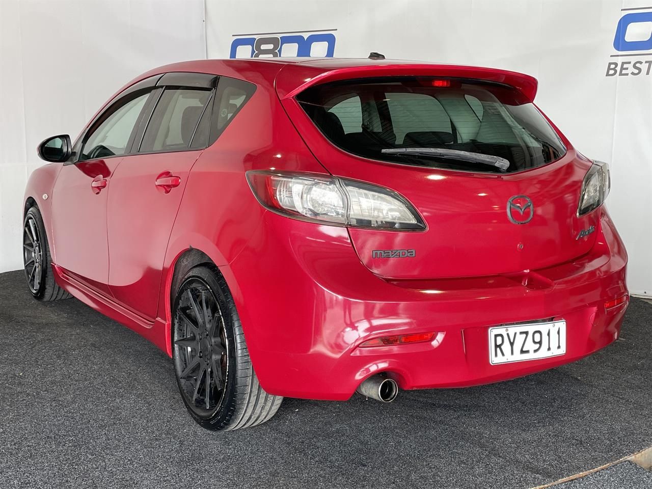 Vehicle image 4