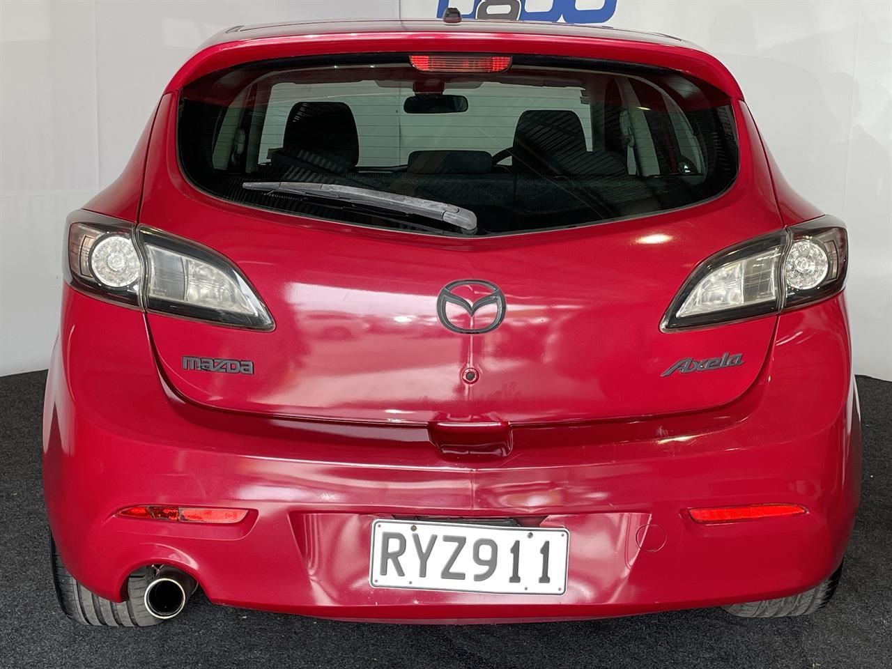 Vehicle image 5