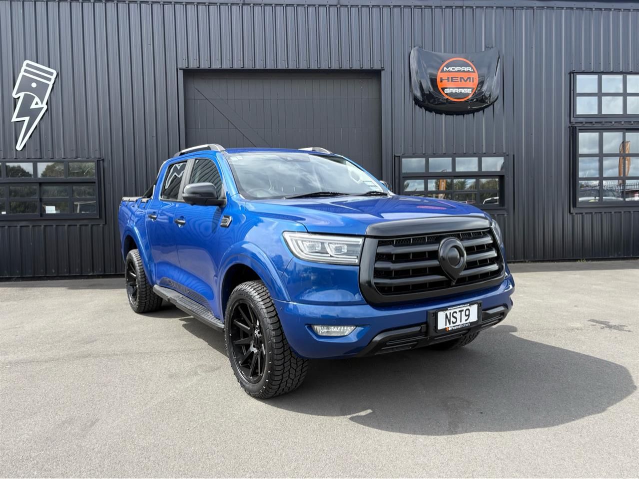 Vehicle image 1