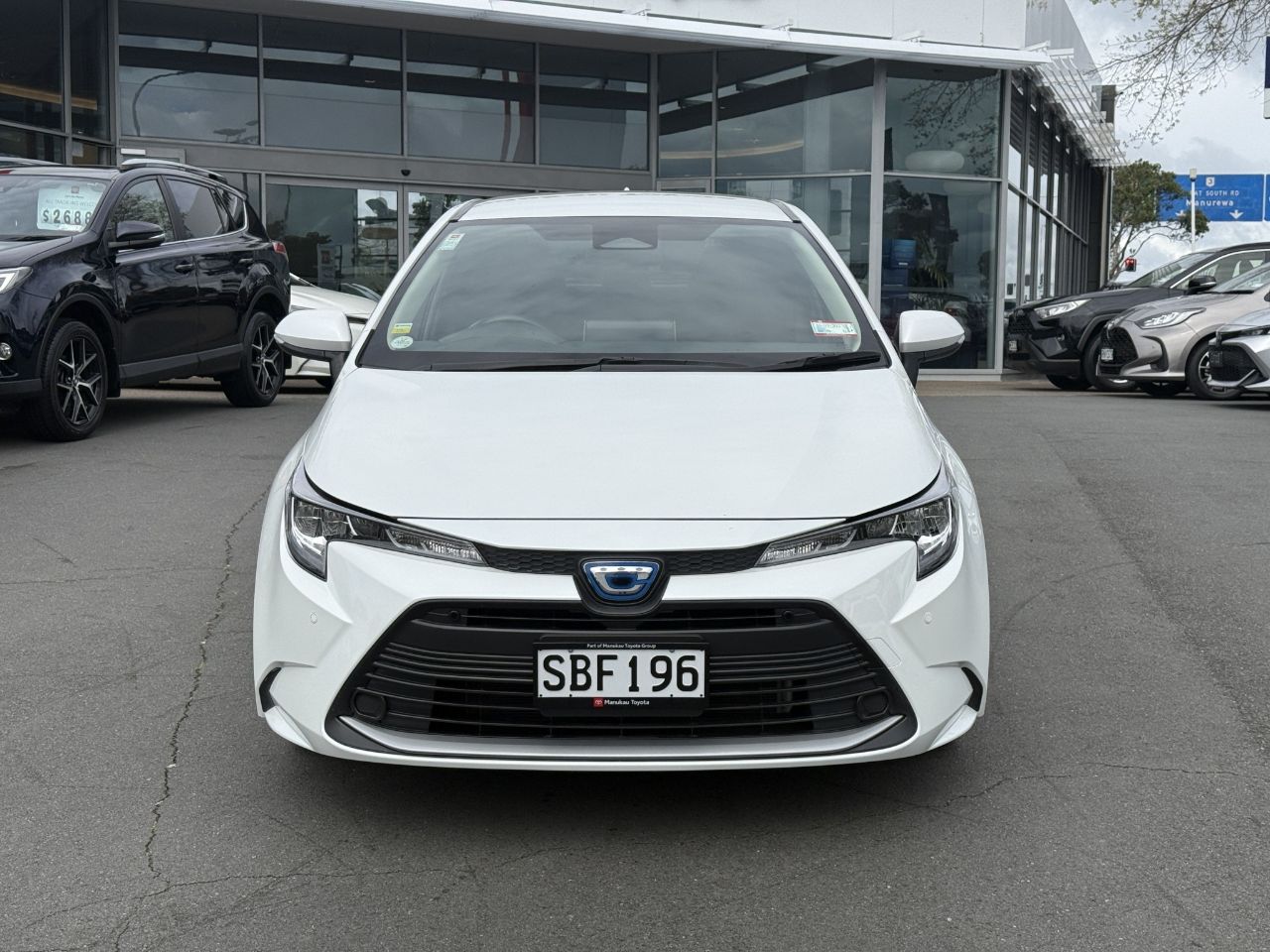 Vehicle image 3