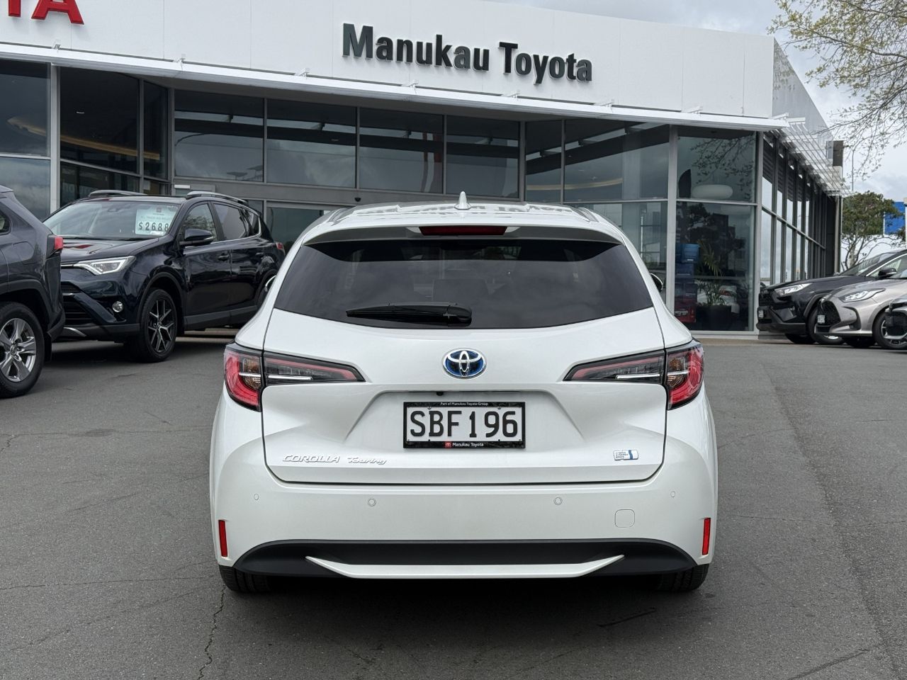 Vehicle image 5