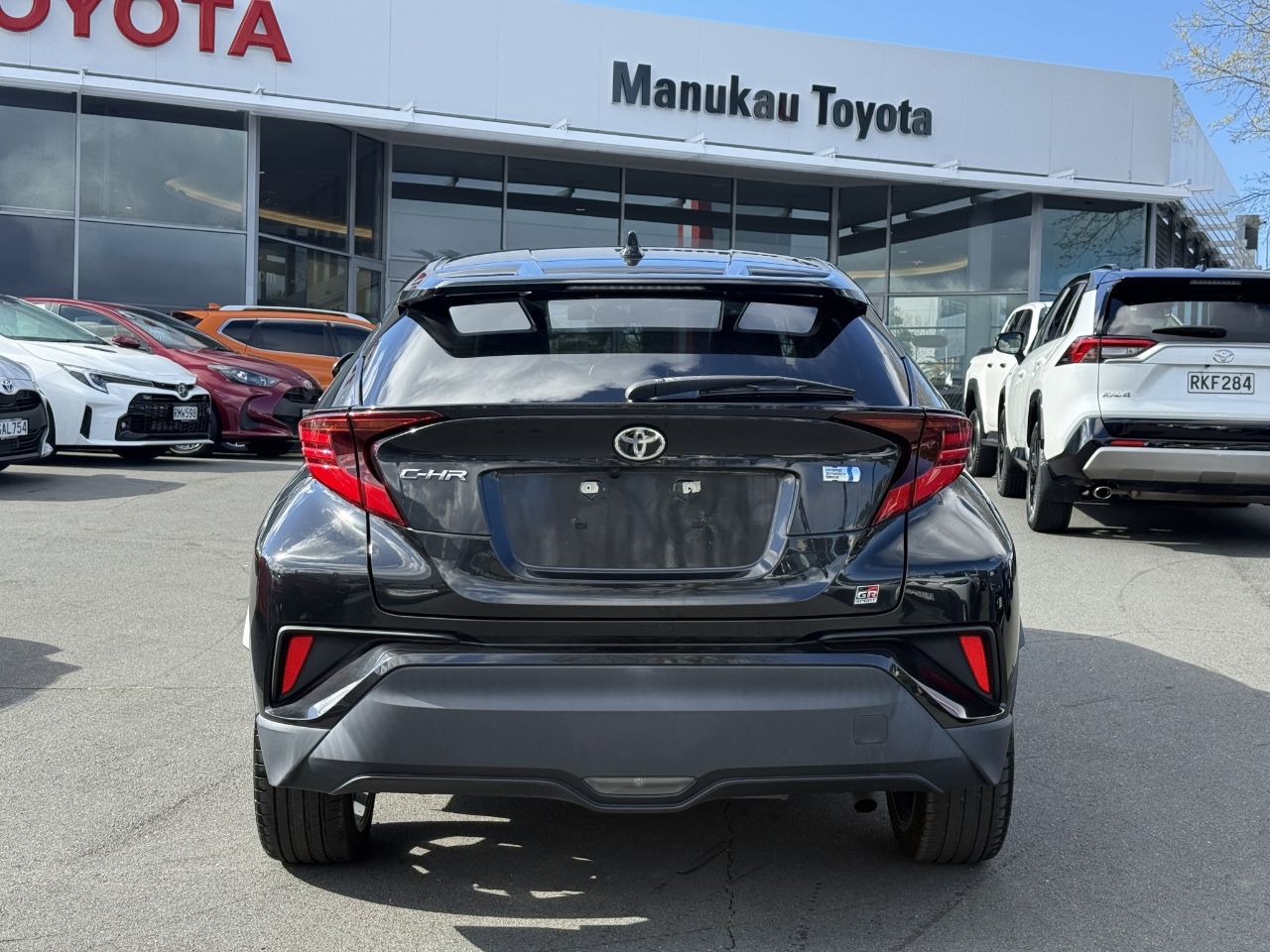 Vehicle image 5