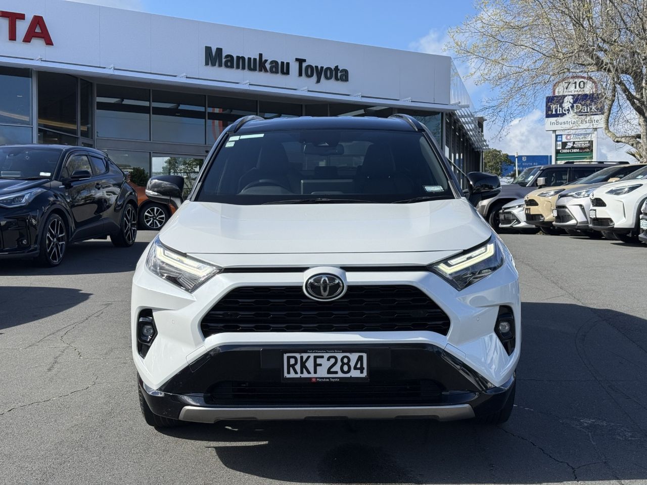 Vehicle image 3