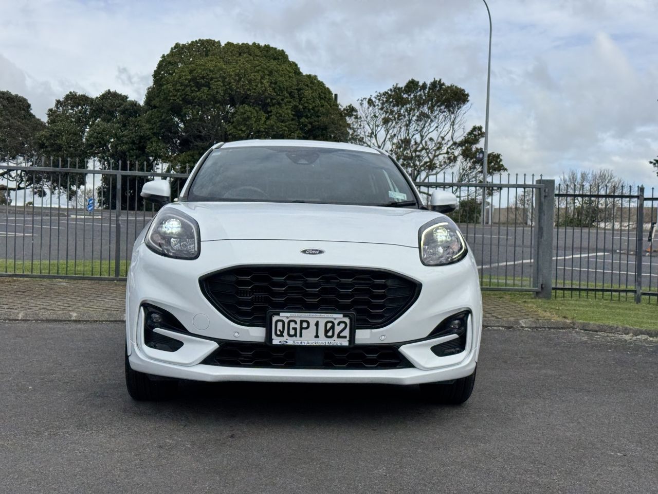Vehicle image 2