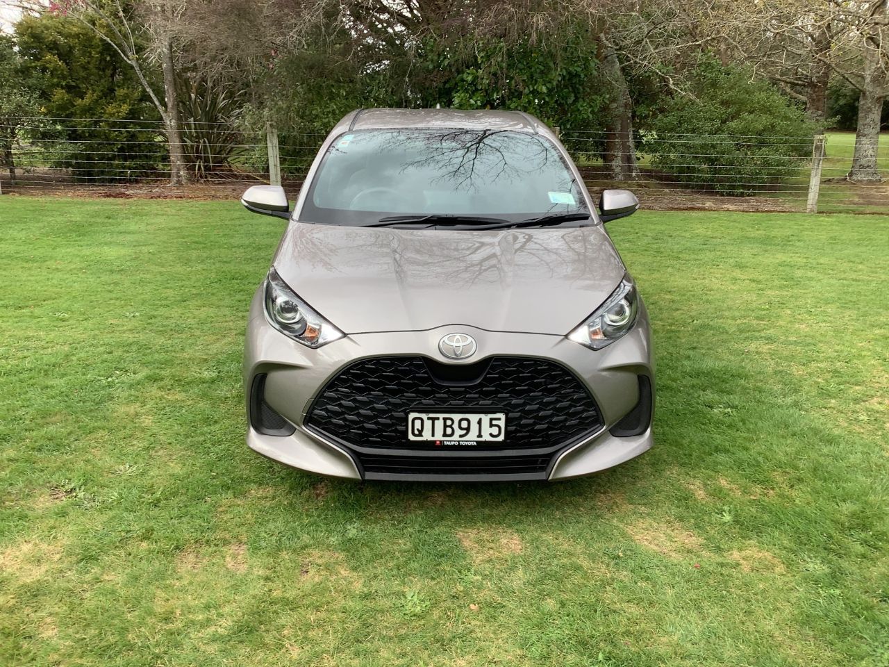 Vehicle image 3