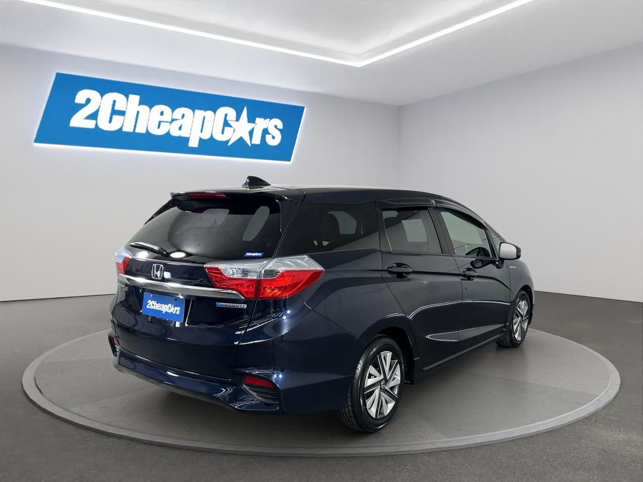 Vehicle image 5
