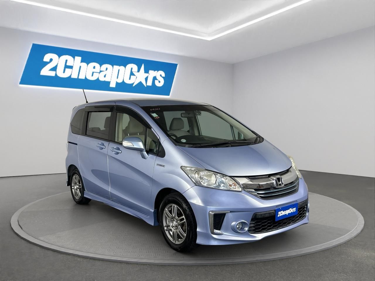 Vehicle image 3