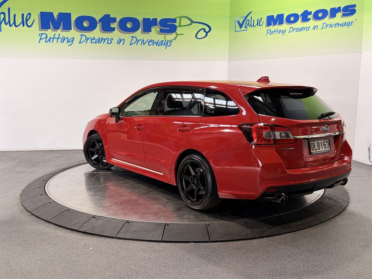 Vehicle image 5