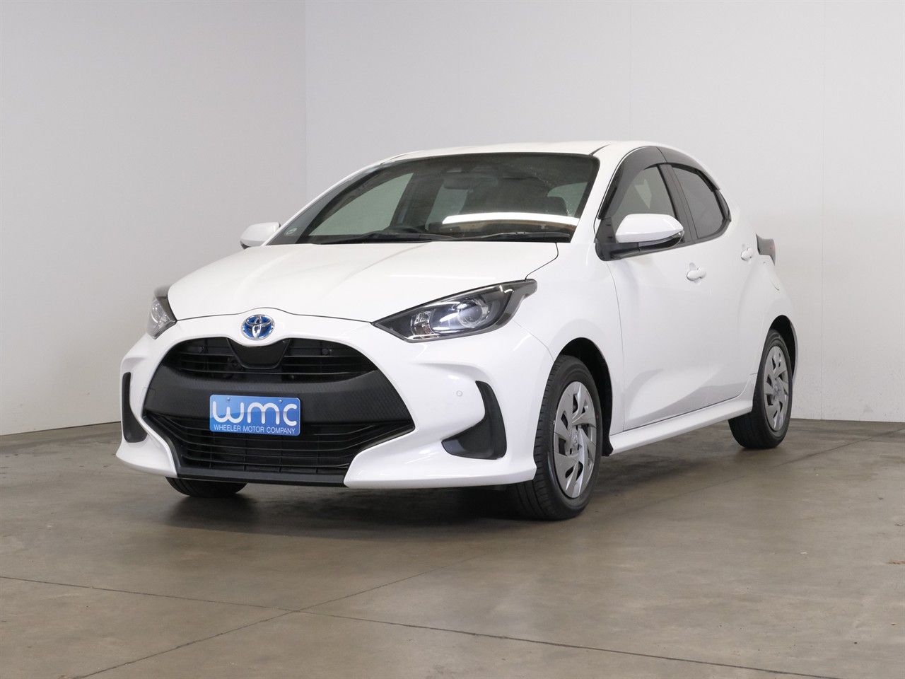 Vehicle image 4