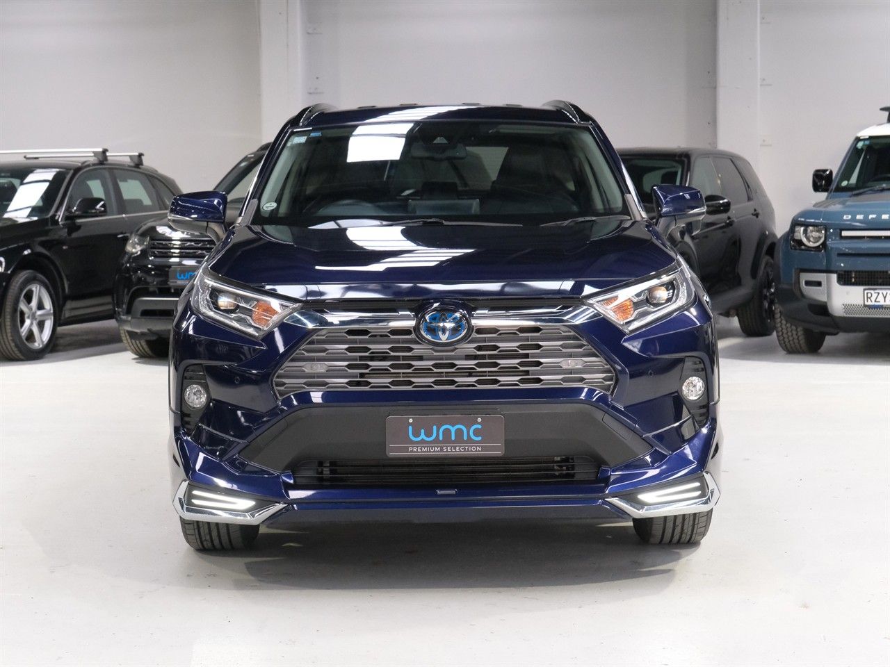 Vehicle image 3