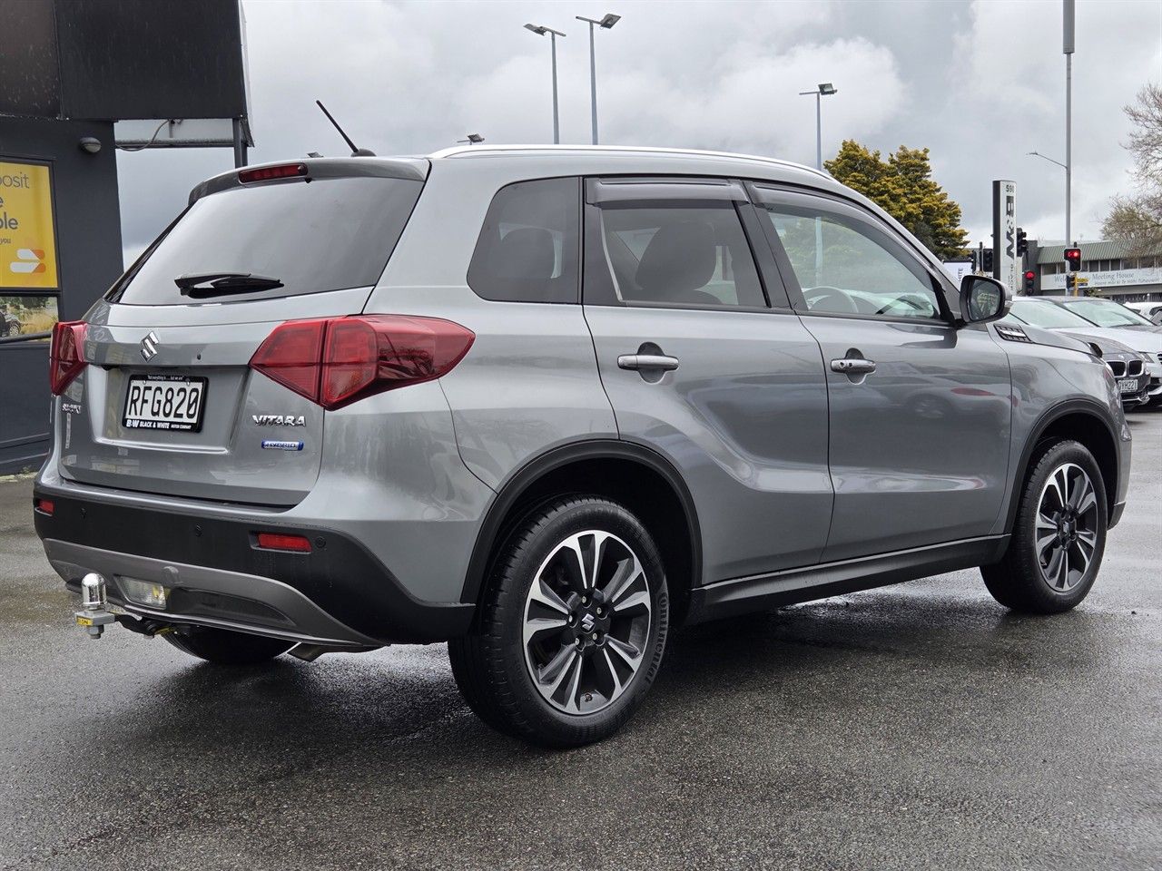 Vehicle image 3